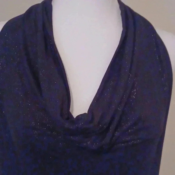 💙🌺Open back top with sparkles - Picture 5 of 10